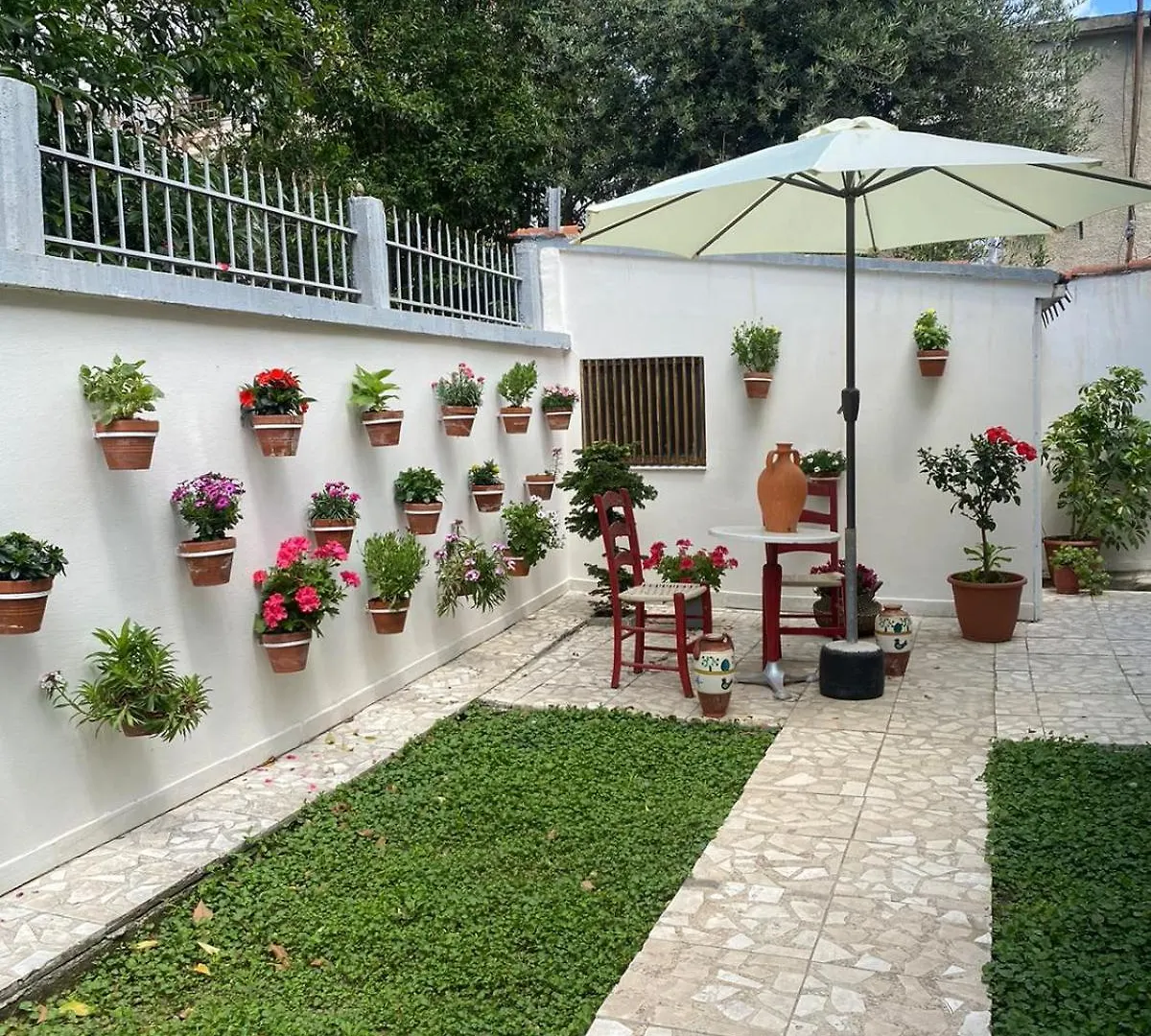 Ramo'S Charming Studio Apartment With Sunlit Veranda - 1St Влёра