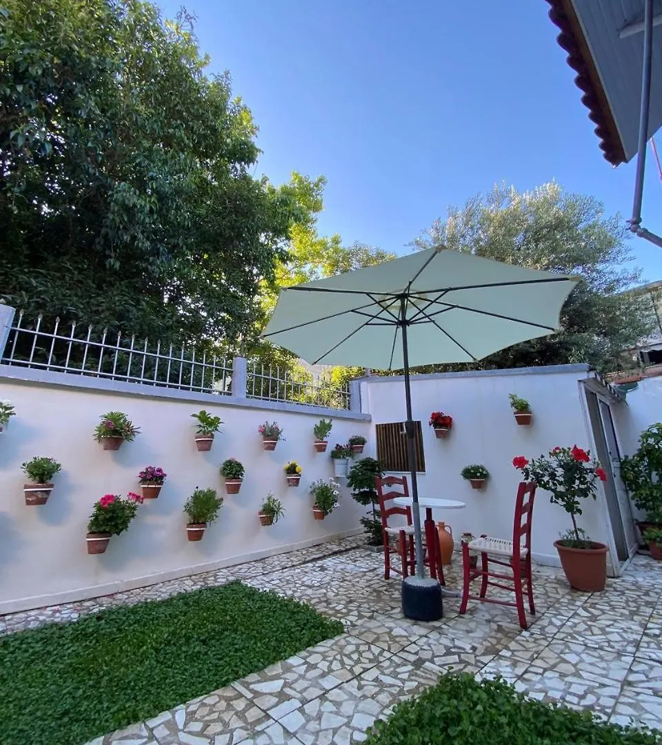 Ramo'S Charming Studio Apartment With Sunlit Veranda - 1St Влёра Албания